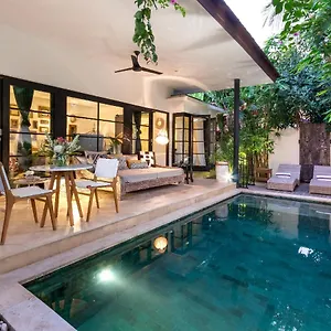 Lora By Finder , Ubud (Bali) Indonesia